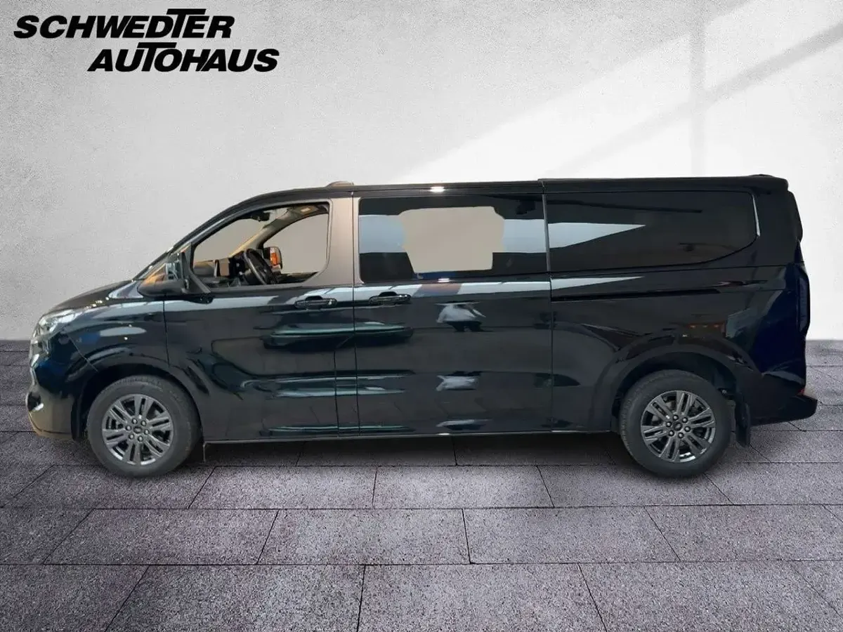 Gebraucht Ford Tourneo Custom Titanium 136 PS (100 kW) 2025 Schwarz Van