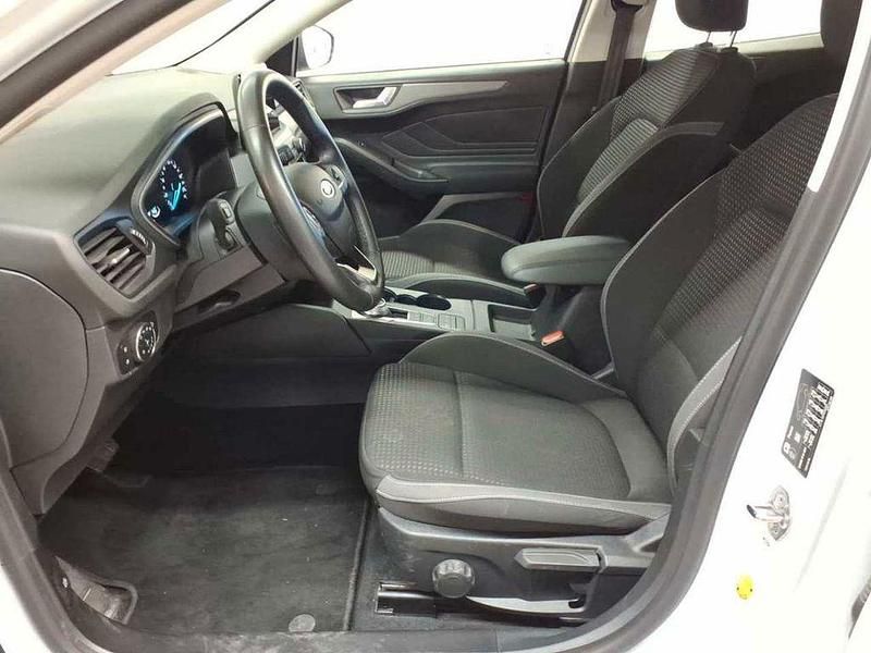 Gebraucht Ford Focus Cool & Connect 120 PS (88 kW) 2022 Weiß Limousine