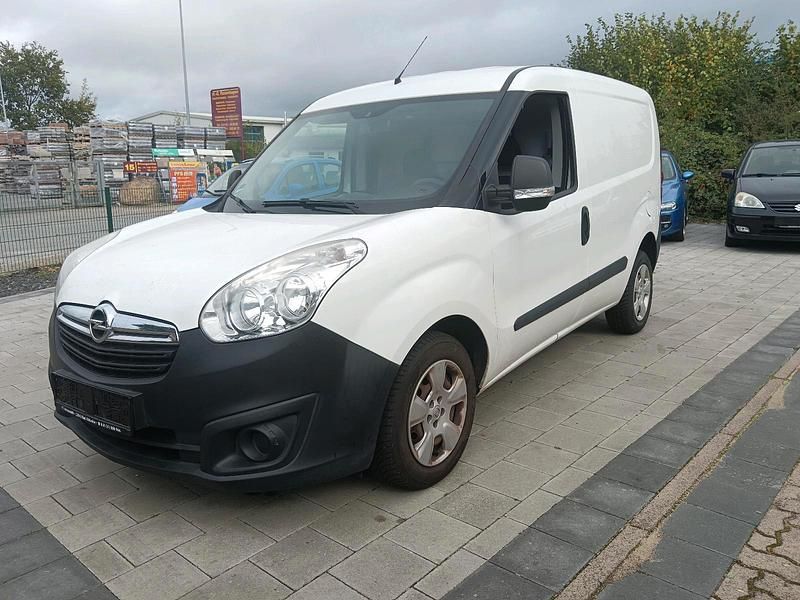 Weiß Gebraucht 2013 Opel Combo Van / Kleinbus | 2.400 € (Superpreis) - Bild 1/4