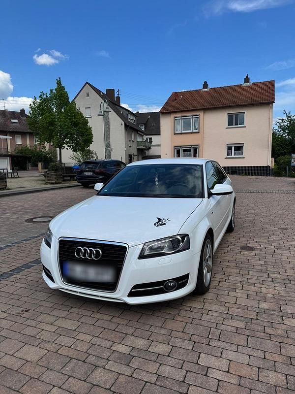 Weiß Gebraucht 2010 Audi A3 Coupé | 6.300 € (Fairer Preis) - Bild 1/4