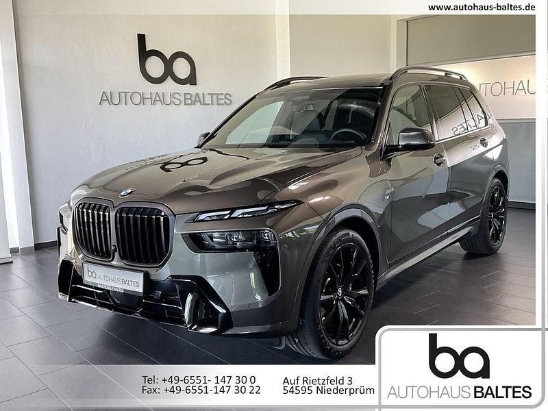 Gebraucht BMW X7 M Sport 352 PS (258 kW) 2025 Manhatten met. SUV