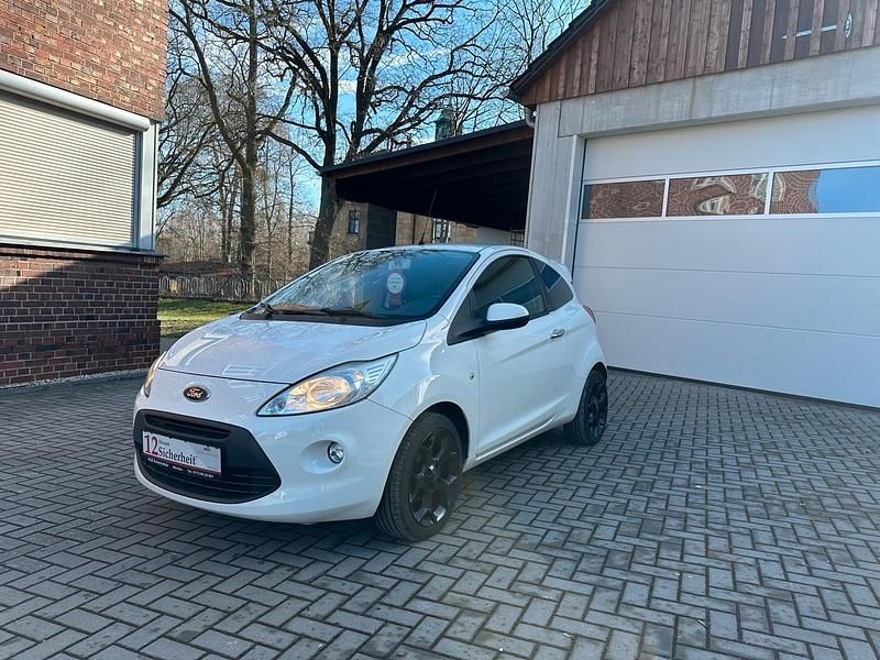 Gebraucht Ford Ka Titanium 69 PS (50 kW) 2012 Weiß Kleinwagen