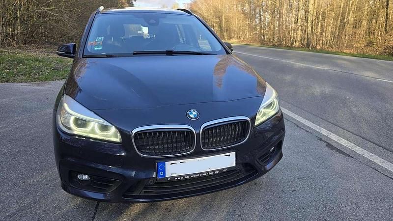 Second-hand BMW 220 Advantage 190 CP (139 kW) 2017 Albastru Monovolum