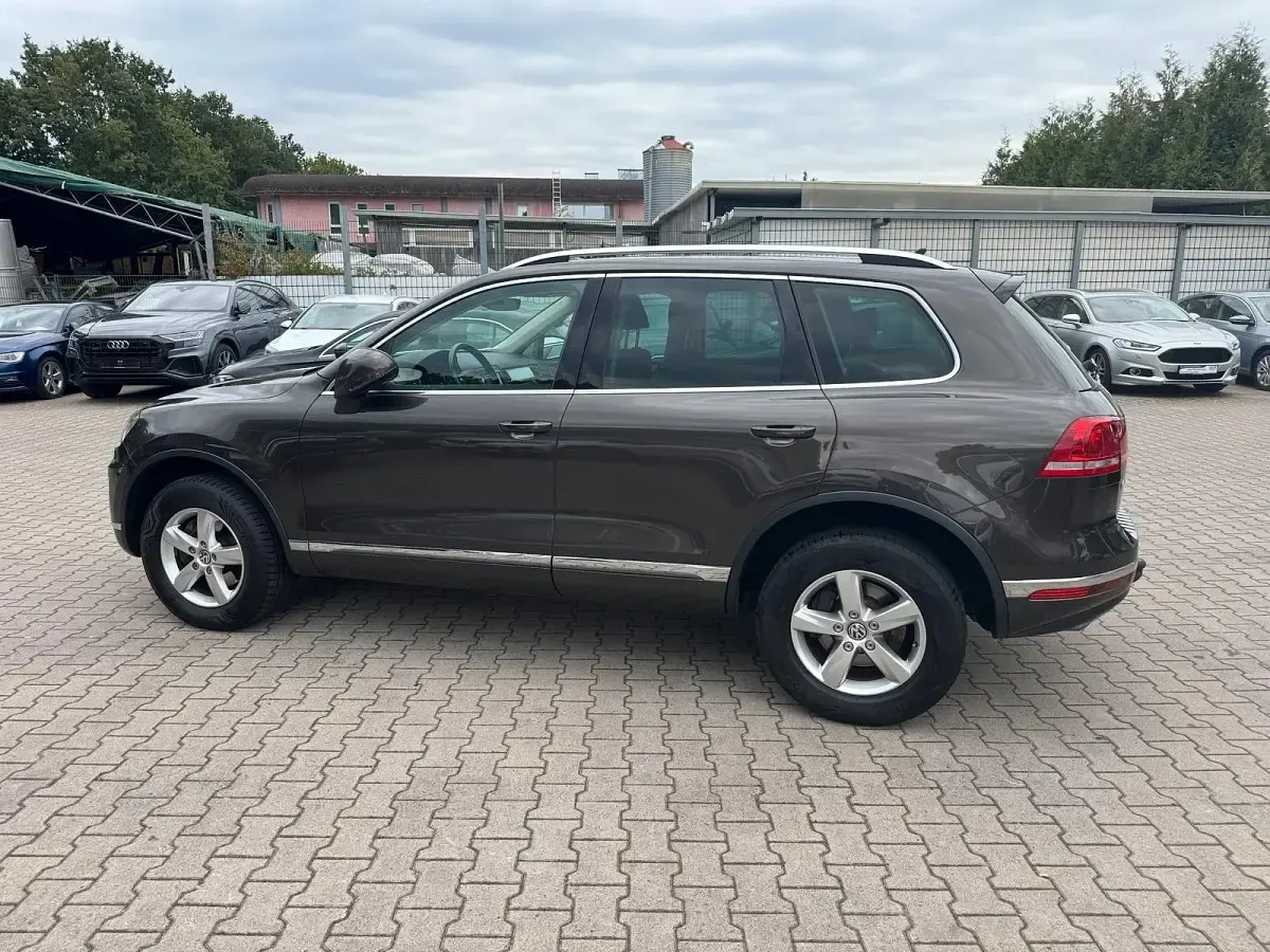 Używany VW Touareg Terrain Tech 262 KM (192 kW) 2016 Brązowy SUV