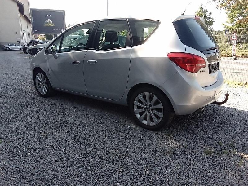 Gebraucht Opel Meriva 140 PS (102 kW) 2012 Silber Van / Kleinbus