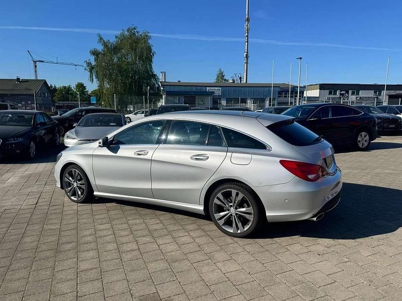 Gebraucht Mercedes CLA180 122 PS (89 kW) 2015 Polarsilber  metalliclack Limousine