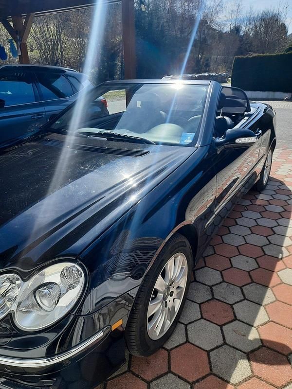 Gebraucht Mercedes 200 184 PS (135 kW) 2009 Schwarz Cabrio