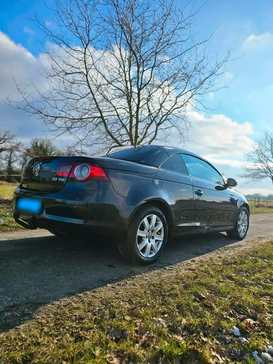 Second-hand VW Eos 140 CP (102 kW) 2008 Negru Cabrio