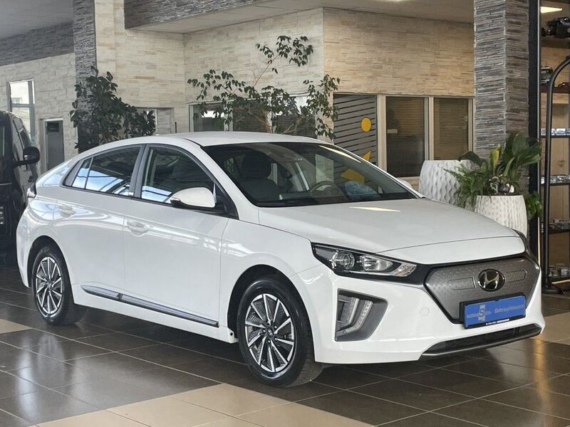 Weiß Gebraucht 2021 Hyundai Ioniq 6 Limousine | 16.400 € - Bild 1/4