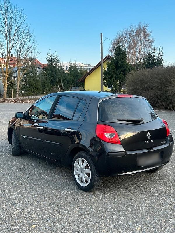 Gebraucht Renault Clio II 75 PS (55 kW) 2006 Schwarz Kleinwagen