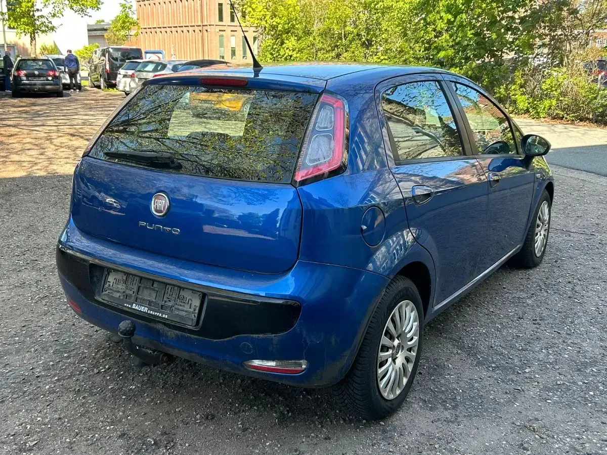 Gebraucht Fiat Punto 69 PS (50 kW) 2011 Blau Kleinwagen