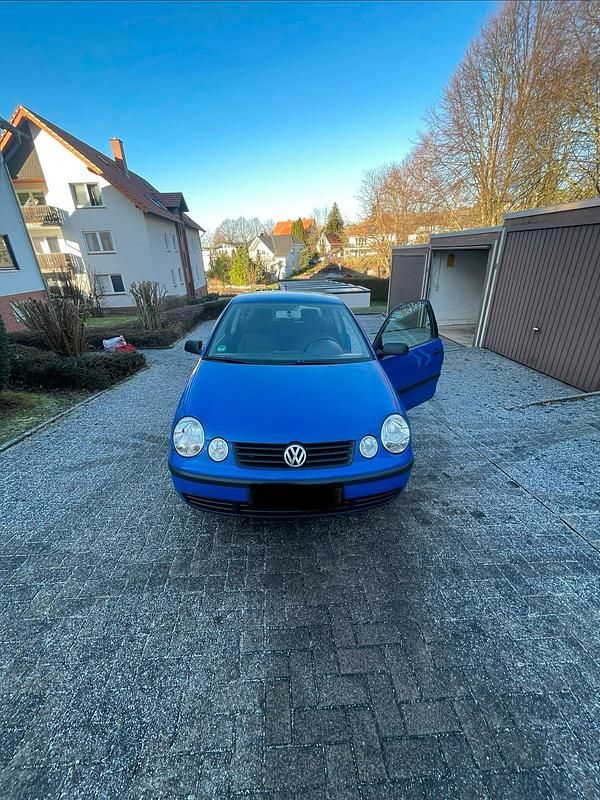 Blau Gebraucht 2003 VW Polo Kleinwagen | 2.200 € (Teuer) - Bild 1/4
