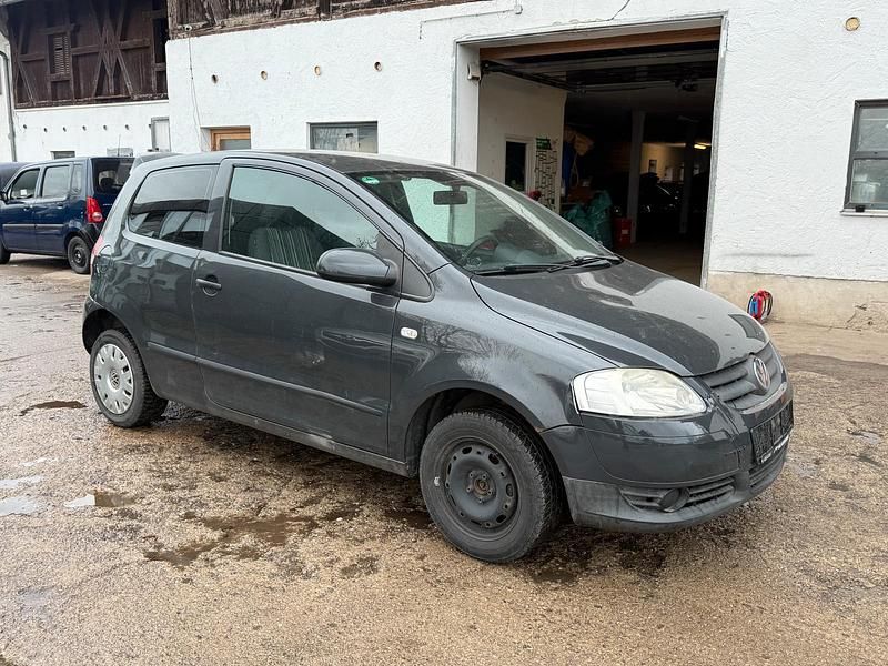 Gebraucht VW Fox 54 PS (39 kW) 2006 Grau Kleinwagen