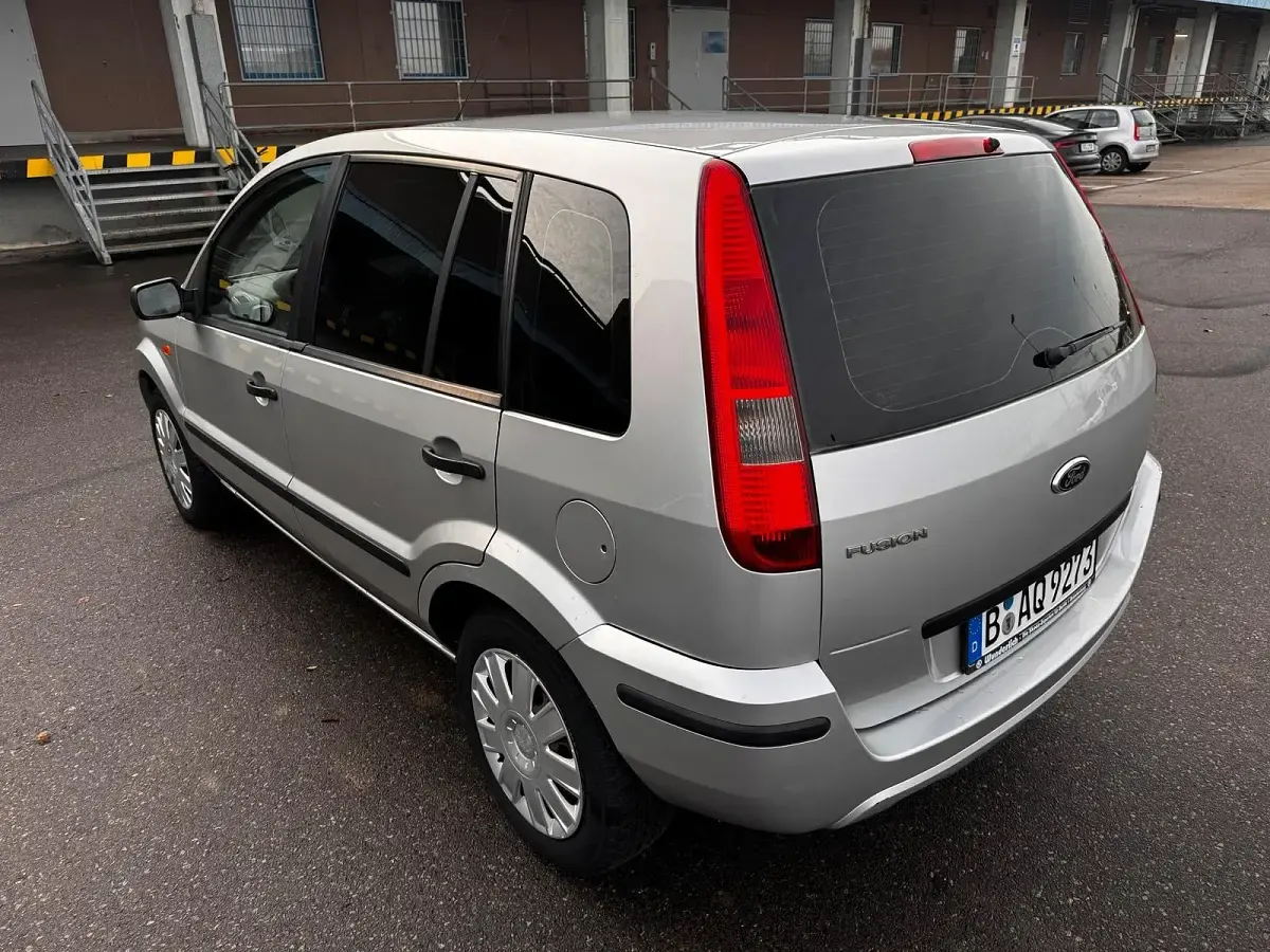 Gebraucht Ford Fusion 80 PS (58 kW) 2005 Silber Kleinwagen