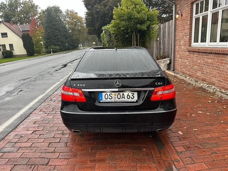 Gebraucht Mercedes E350 272 PS (200 kW) 2009 Schwarz Limousine