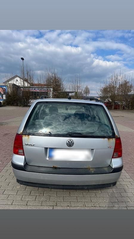Gebraucht VW Golf IV 131 PS (96 kW) 2002 Silber Kombi
