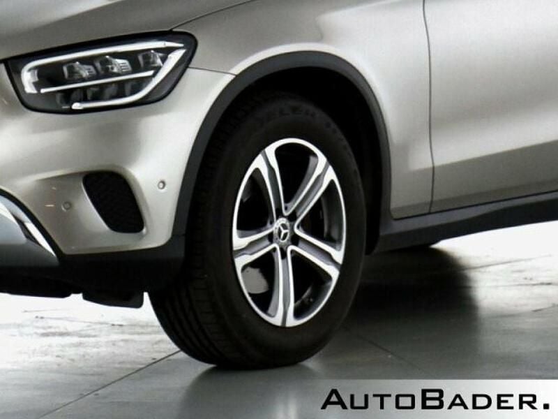 Gebraucht Mercedes GLC220 Exclusive 194 PS (142 kW) 2022 859 mojavesilber (metallic) SUV