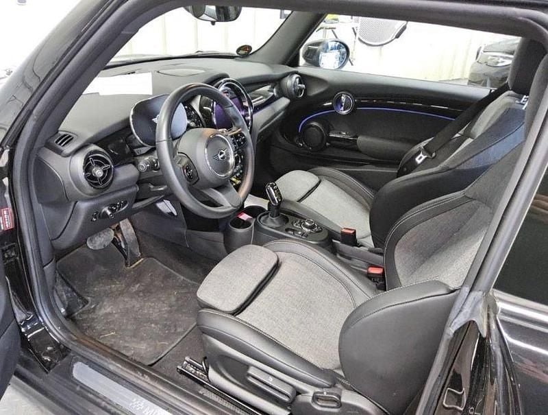 Gebraucht Mini Cooper SE Classic 135 kW (184 PS) 2022 Schwarz Kleinwagen