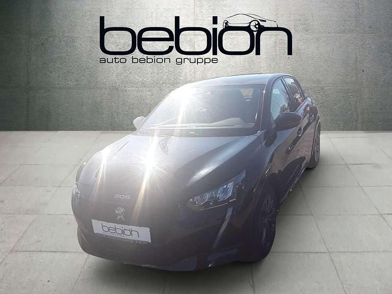 Schwarz Gebraucht 2020 Peugeot e-208 Allure Kleinwagen | 16.880 € (Etwas zu teuer) - Bild 1/3