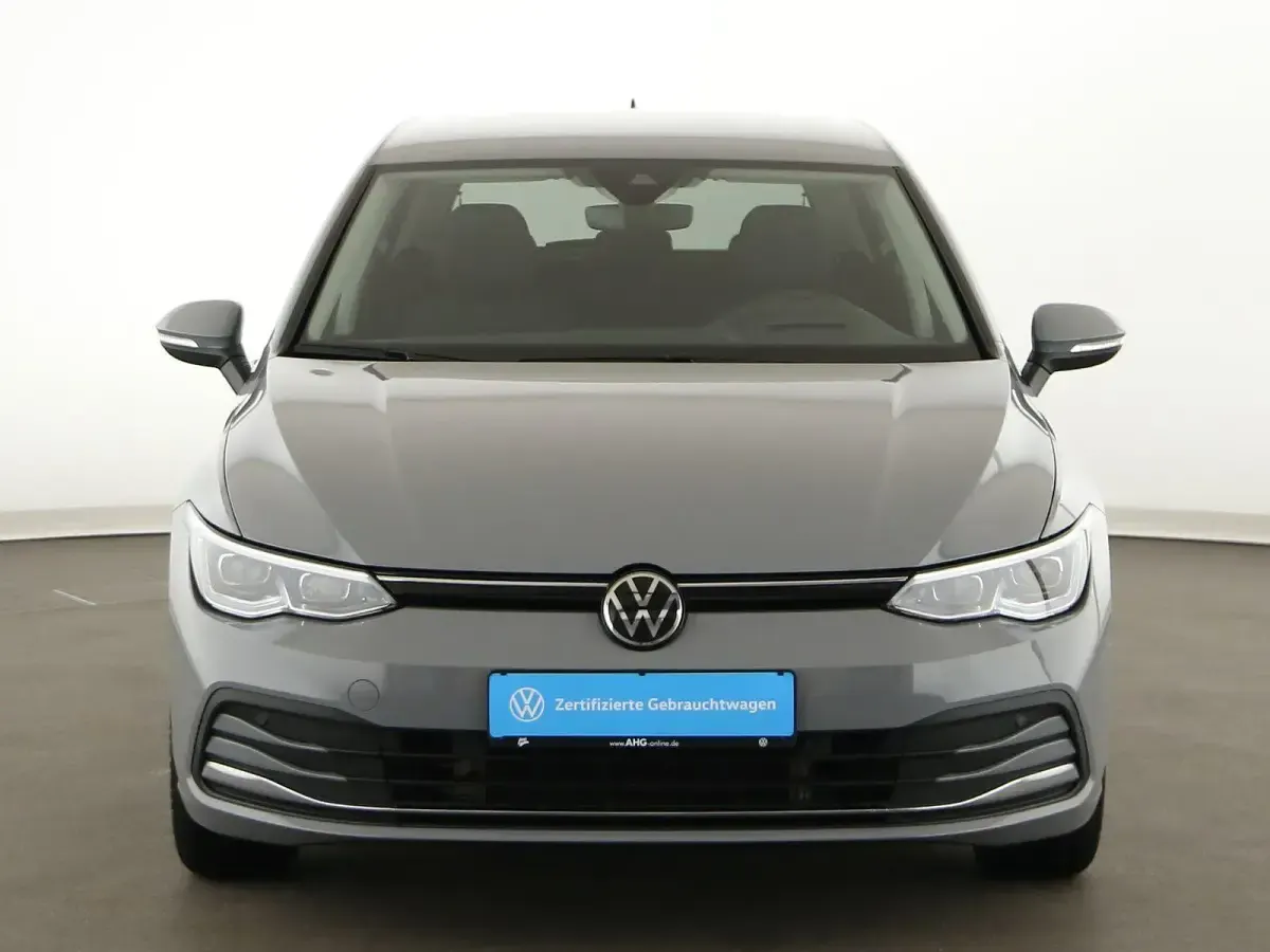 Brugt VW Golf VIII Active 150 HK (110 kW) 2023 Grå Sedan