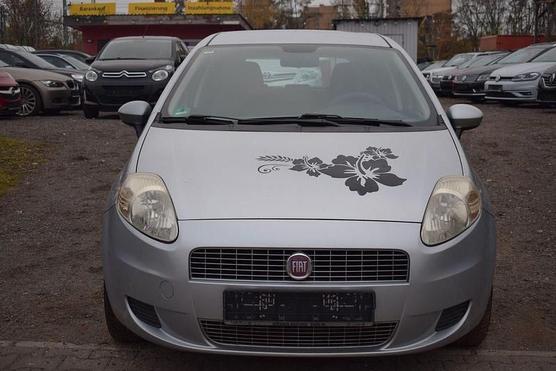 Silber Gebraucht 2008 Fiat Grande Punto Dynamic Kleinwagen | 1.799 € (Fairer Preis) - Bild 1/4