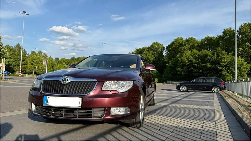 Andere farben Gebraucht 2009 Skoda Superb Limousine | 4.999 € (Guter Preis) - Bild 1/4