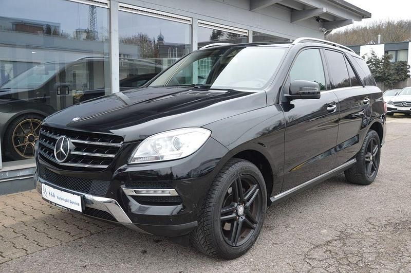 Gebraucht Mercedes ML250 204 PS (150 kW) 2012 Schwarz SUV