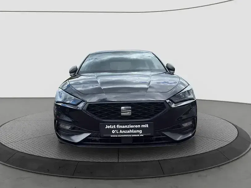 Używany Seat Leon FR 204 KM (150 kW) 2020 Czarny Sedan/Limuzyna