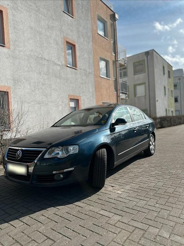 Gebraucht VW Passat 150 PS (110 kW) 2007 Blau Limousine
