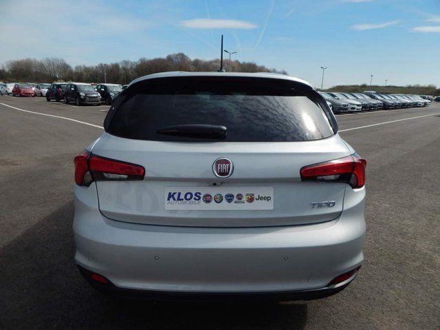 Gebraucht Fiat Tipo Lounge 120 PS (88 kW) 2017 Silber metallic Limousine