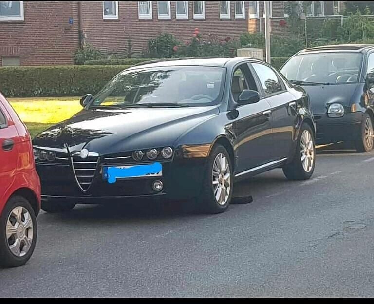 Schwarz Gebraucht 2005 Alfa Romeo 159 Limousine | 2.499 € (Guter Preis) - Bild 1/4