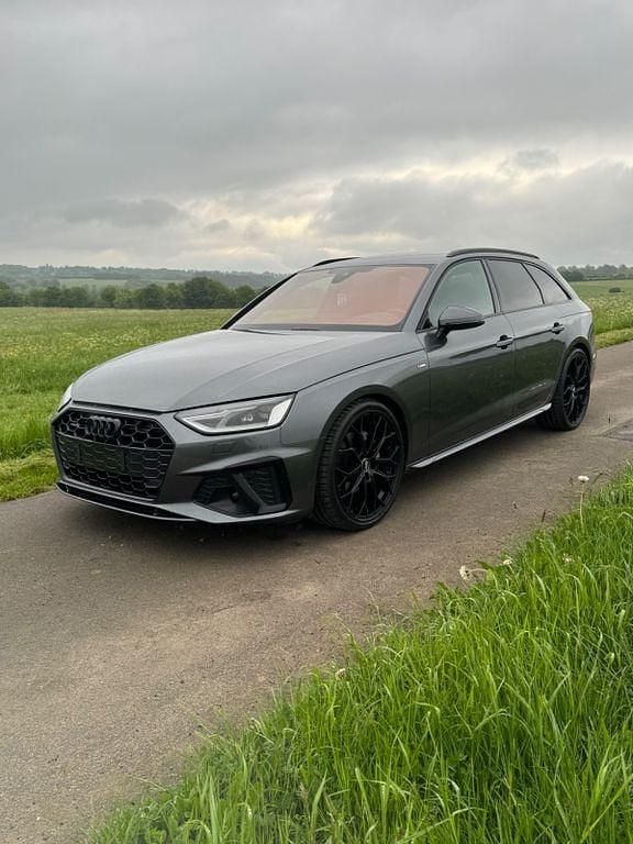 Gebraucht Audi A4 S-Line 190 PS (139 kW) 2020 Grau Kombi