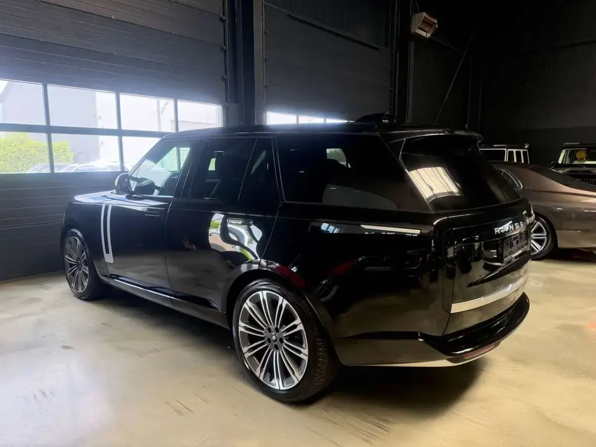Gebraucht Land Rover Range Rover Autobiography 349 PS (256 kW) 2024 Schwarz SUV