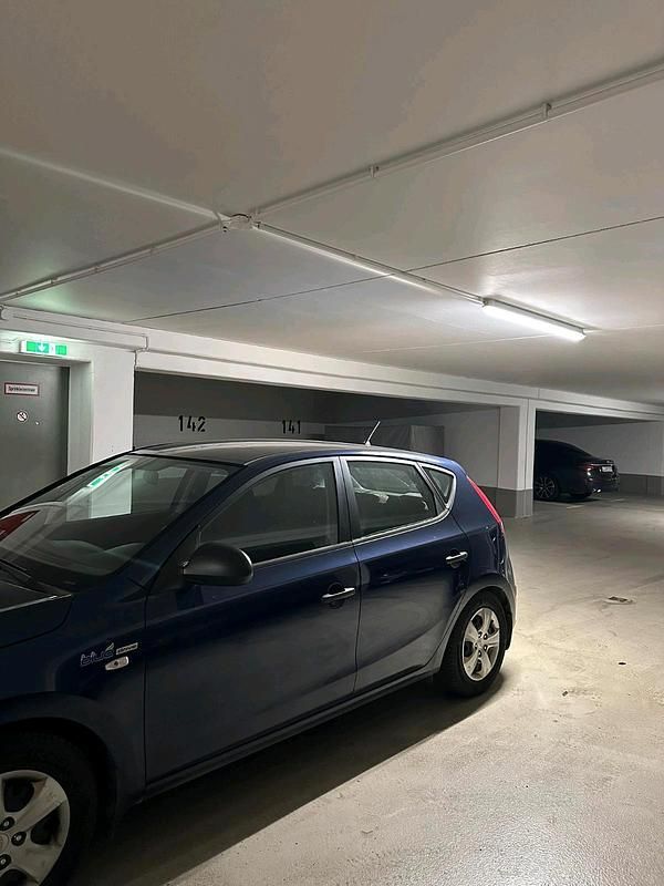 Gebraucht Hyundai i30 109 PS (80 kW) 2010 Blau Kleinwagen