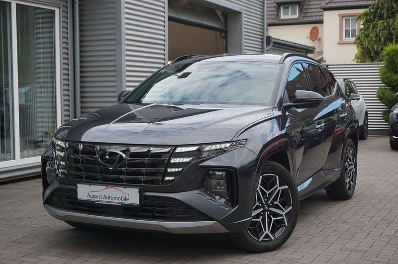 Grau Gebraucht 2022 Hyundai Tucson N Line SUV | 32.470 € (Etwas zu teuer) - Bild 1/3