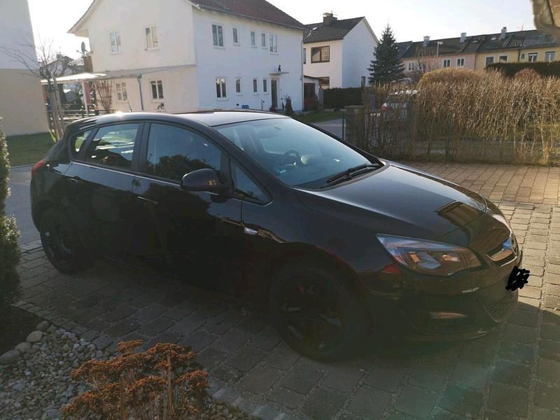 Gebraucht Opel Astra 120 PS (88 kW) 2015 Braun Limousine