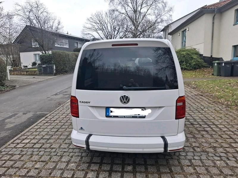 Gebraucht VW Caddy Maxi Comfortline 150 PS (110 kW) 2019 Weiß Van / Kleinbus