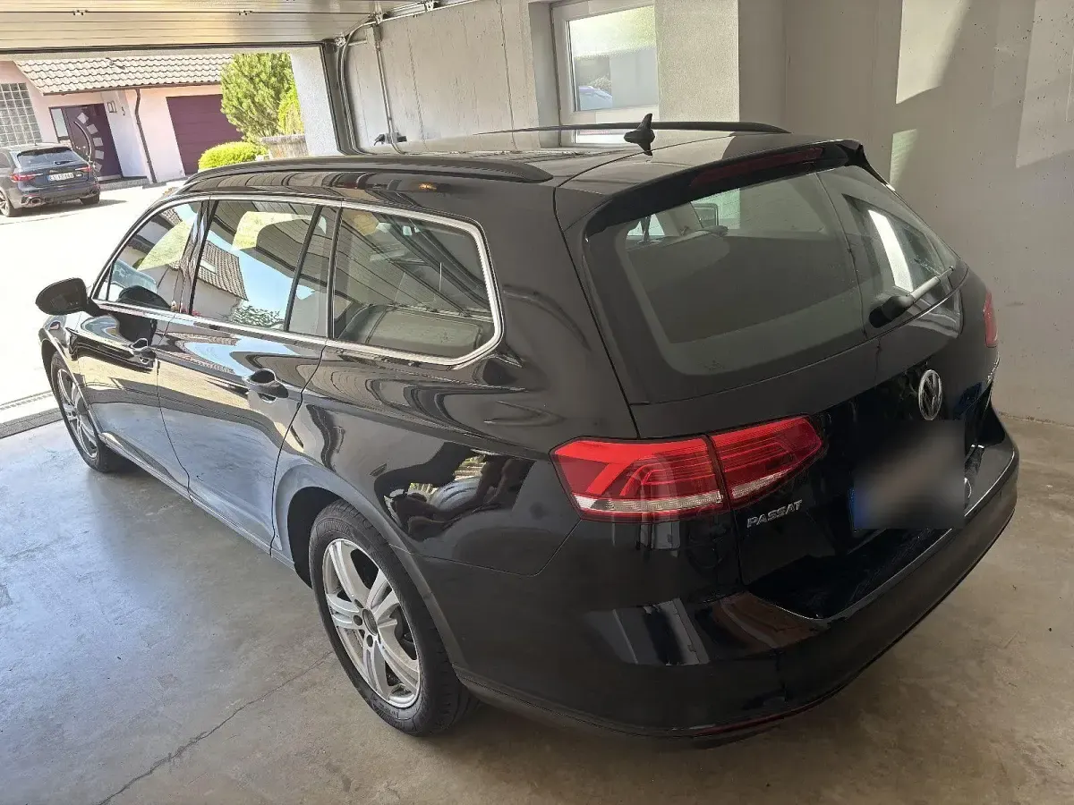 Gebraucht VW Passat Comfortline 150 PS (110 kW) 2016 Schwarz Kombi