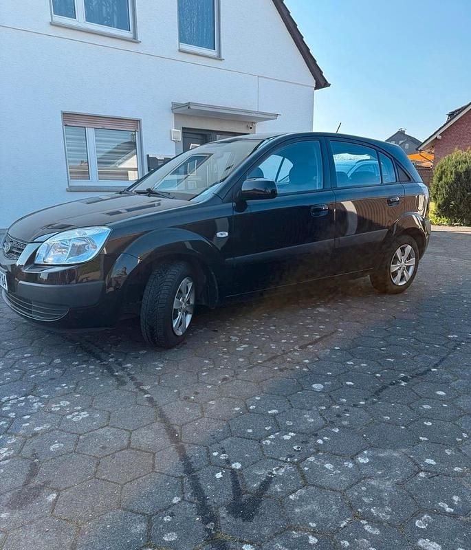 Gebraucht Kia Rio 70 PS (51 kW) 2009 Schwarz Kleinwagen