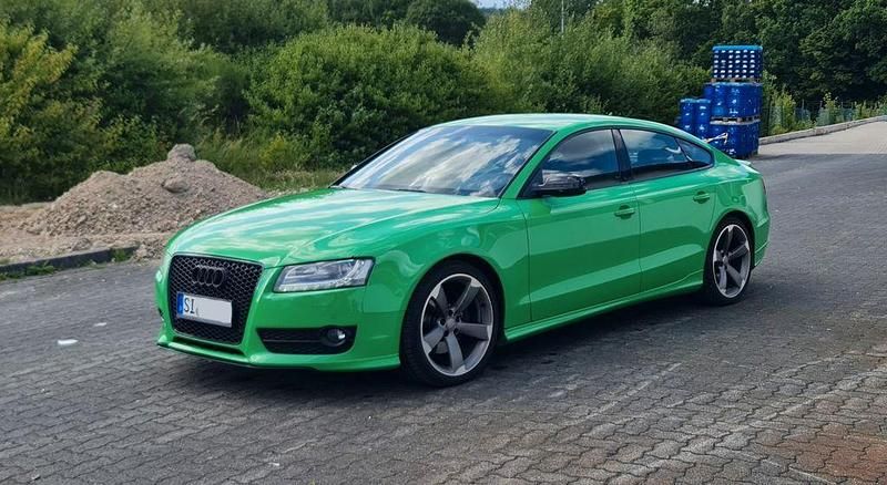 Grün Gebraucht 2010 Audi A5 Premium Coupé | 11.800 € (Teuer) - Bild 1/4