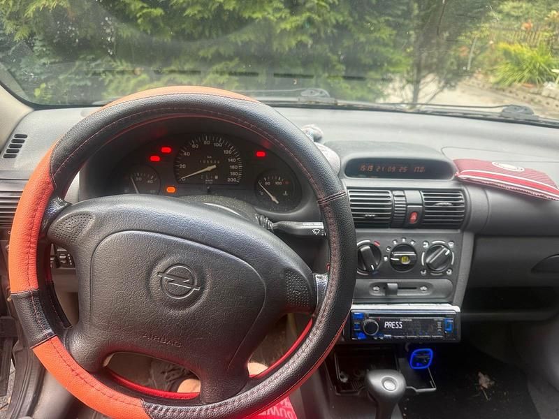 Violet Gebraucht 1997 Opel Corsa Kleinwagen | 500 € (Fairer Preis) - Bild 1/4
