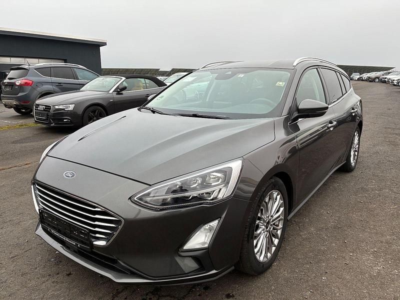 Grau Gebraucht 2019 Ford Focus Titanium Kombi | 13.999 € (Superpreis) - Bild 1/4