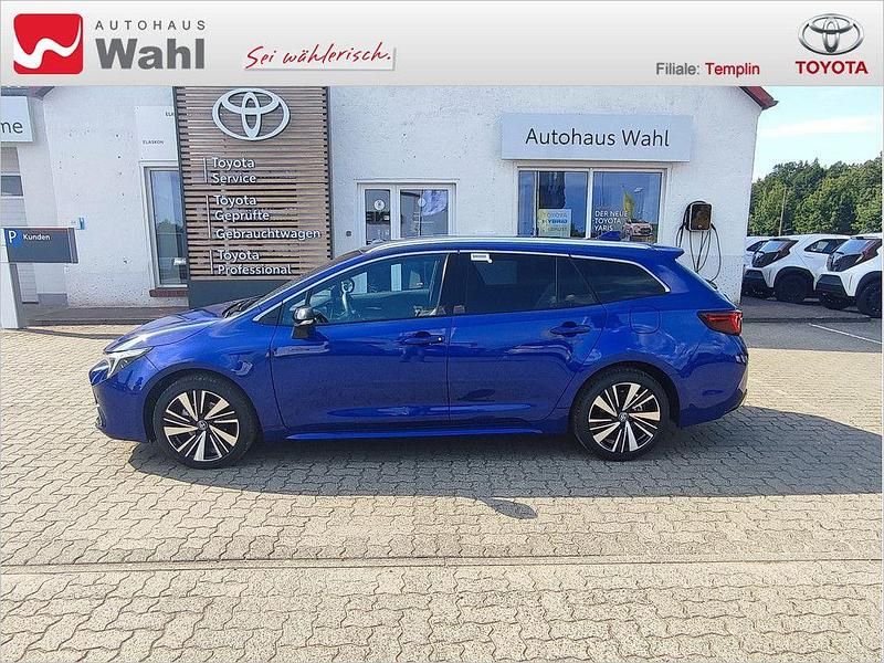 Gebraucht Toyota Corolla 196 PS (144 kW) 2025 Blau Kombi