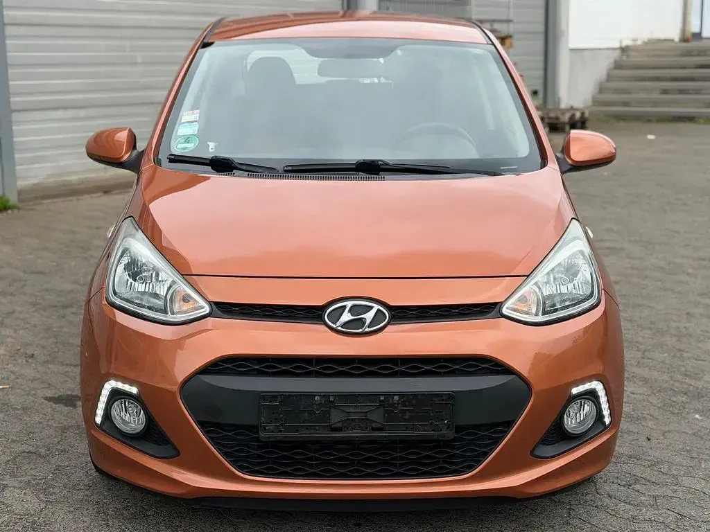 Gebraucht Hyundai i10 Intro Edition 87 PS (63 kW) 2014 Orange Kleinwagen