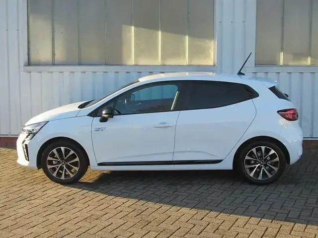 Neu Mitsubishi Colt Plus 143 PS (105 kW) 2025 Weiß Limousine