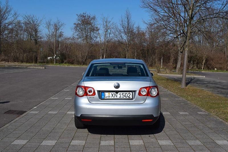 Gebraucht VW Jetta Comfortline 102 PS (75 kW) 2006 Limousine