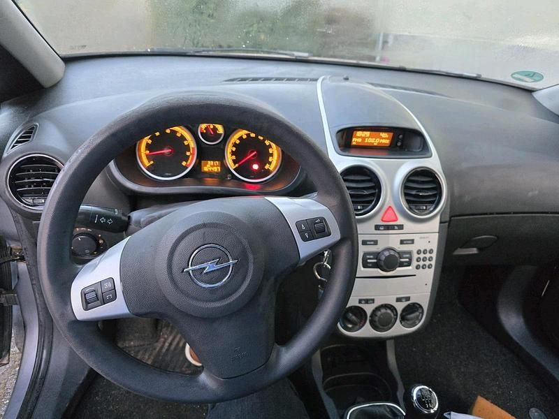 Gebraucht Opel Corsa 75 PS (55 kW) 2010 Schwarz Kleinwagen