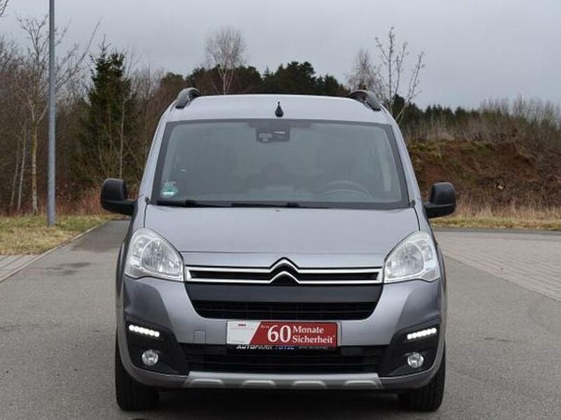 Gebraucht Citroën Berlingo XTR 120 PS (88 kW) 2017 Grau Van / Kleinbus