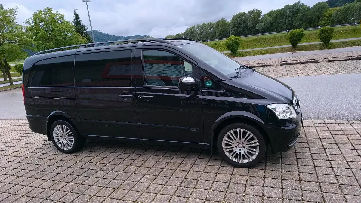 Gebraucht Mercedes Viano 163 PS (119 kW) 2011 Schwarz Van / Kleinbus