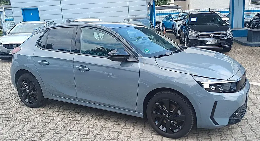 Gebraucht Opel Corsa 101 PS (74 kW) 2024 Grau mit schwarzem dach Kleinwagen